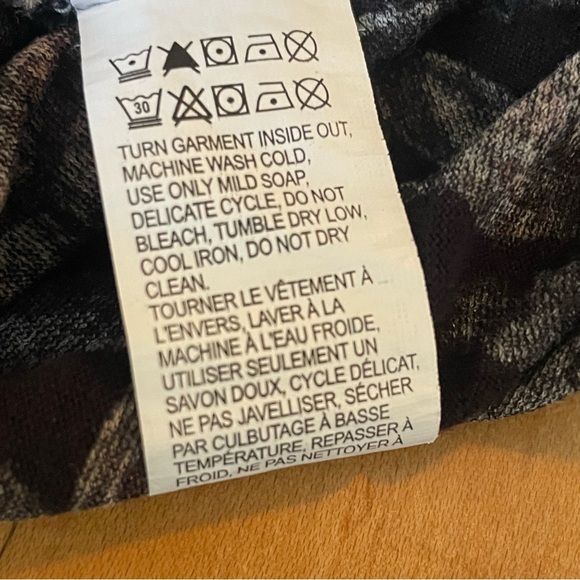 Lucky Brand Floral Paisley Black & Pink Women's top Boho size 1X 100% viscose - Picture 10 of 10